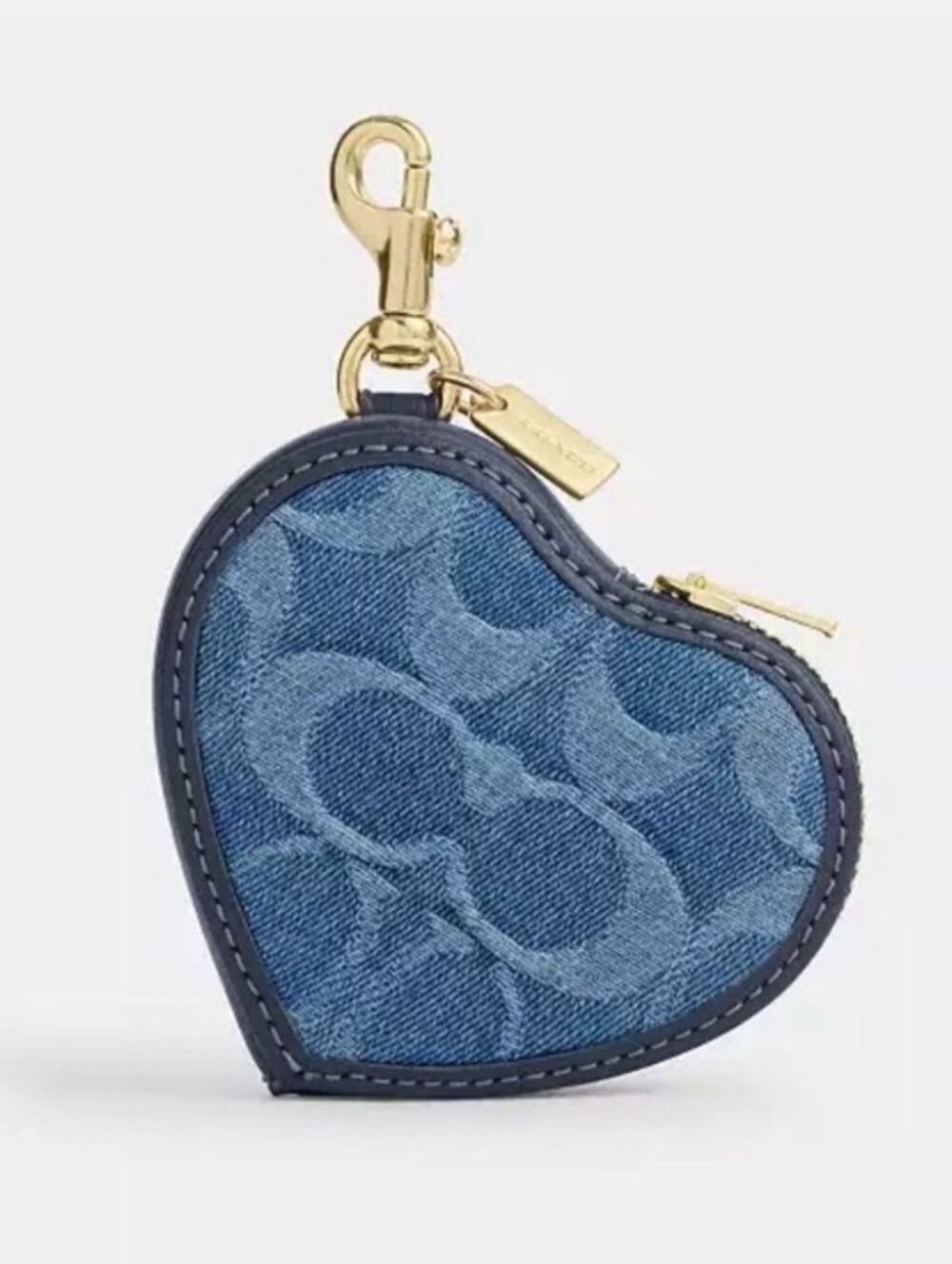 MRS215 Runway: Coach Denim Heart Zip Key / Coin Pouch Gold Hardware Clip NWT - Picture 1 of 4